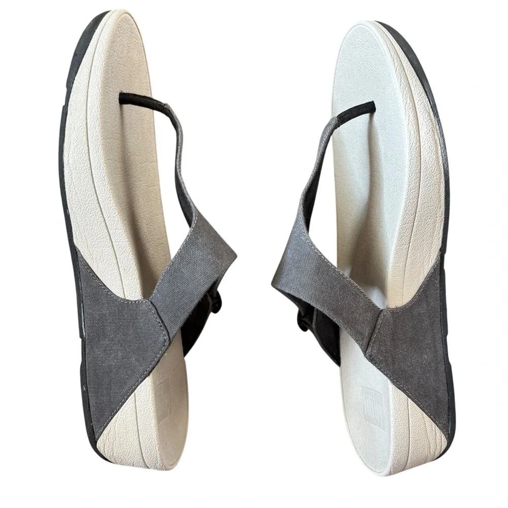FitFlop toe-post gray canvas thong sandals size 10